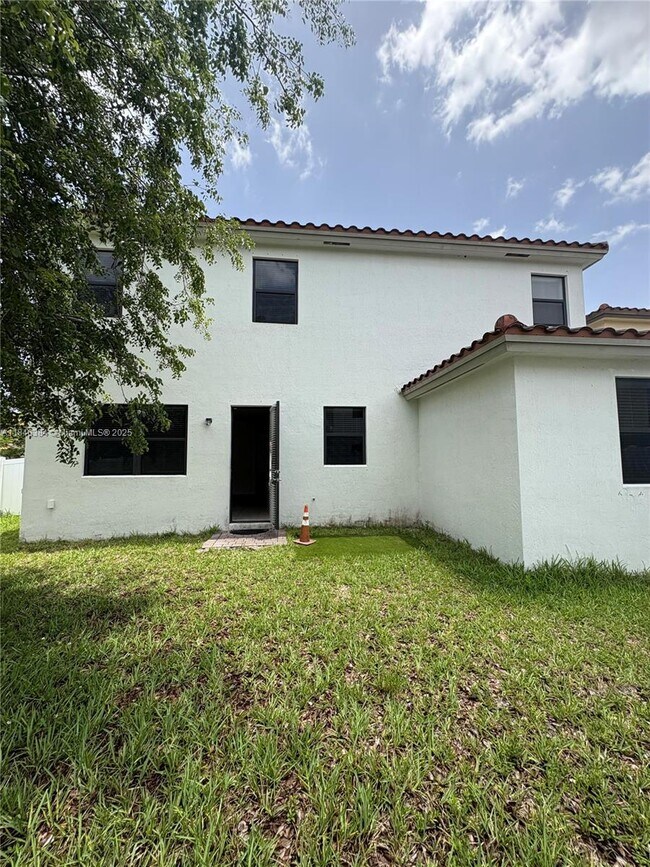Building Photo - 3501 W 92nd Pl