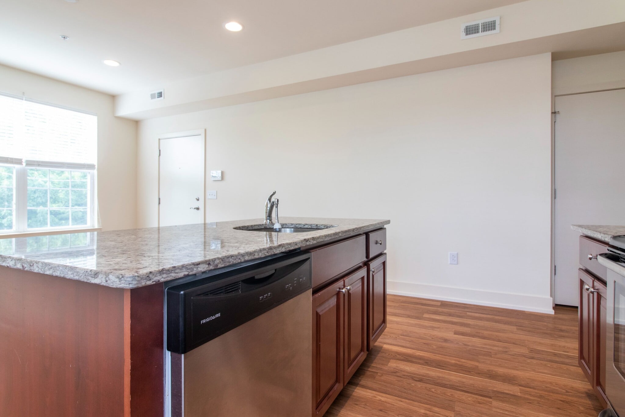 Building Photo - 699 W Berks St