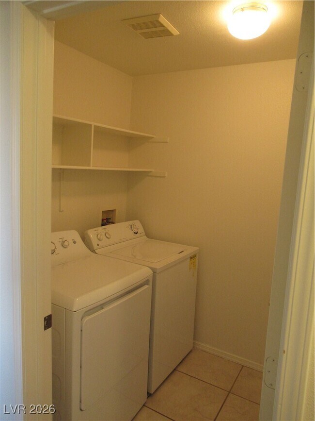 Building Photo - 1050 E Cactus Ave