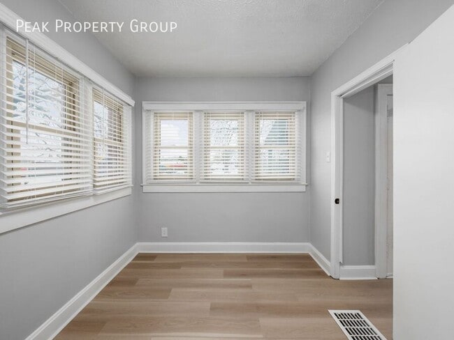 Building Photo - 1000 King Ave