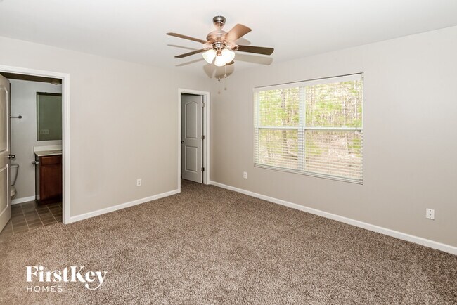 Building Photo - 4194 Broadstairs Dr SW