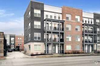 Building Photo - Downtown Two Bedroom Two Bath Luxury Apart...