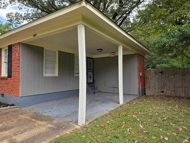 Building Photo - 3602 Gowan Dr