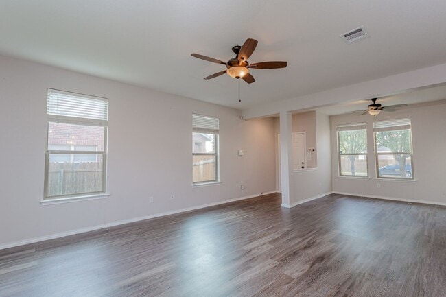 Building Photo - 2007 Rim Rock Dr