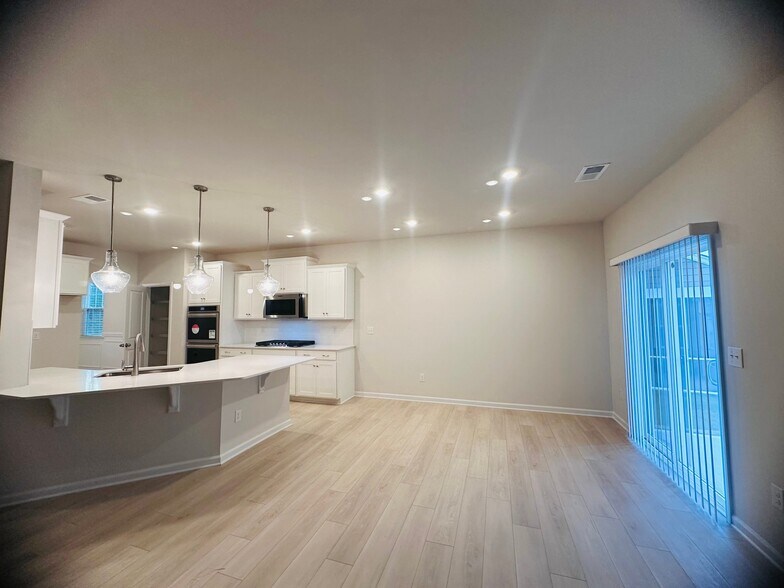Building Photo - 214 Hamptons Cove Rd