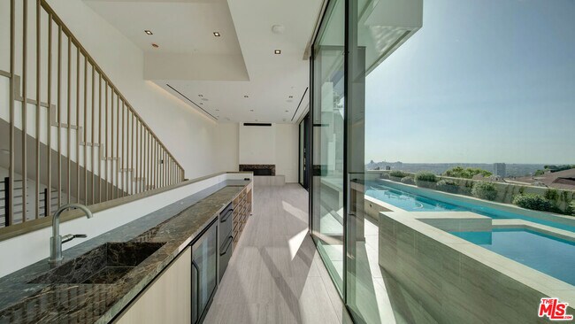 Building Photo - 8765 Hollywood Blvd