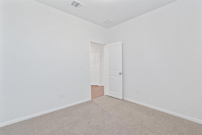 Building Photo - 249 Crystal Brook Dr