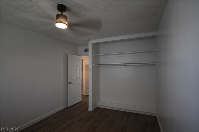 Building Photo - 378 N 13th St