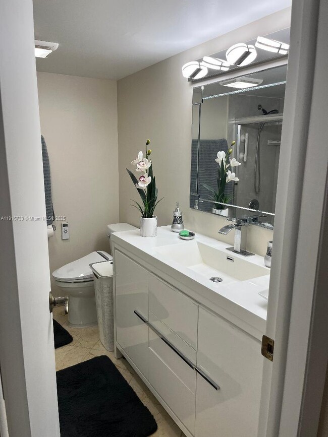 Building Photo - 2301 S Ocean Dr