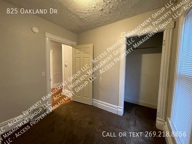 Building Photo - 3 bed home for rent Oakland Drive, Kalamazoo!