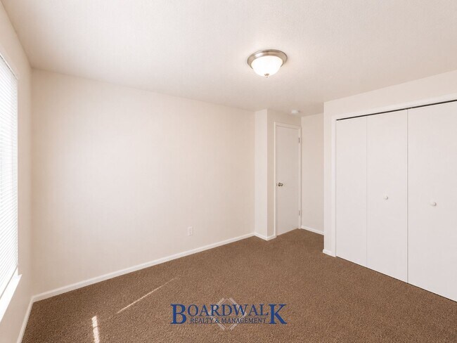 Building Photo - 3549 Colby Ave