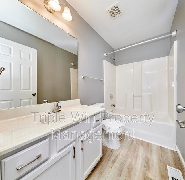 Building Photo - 4927 Triple Tree Ct