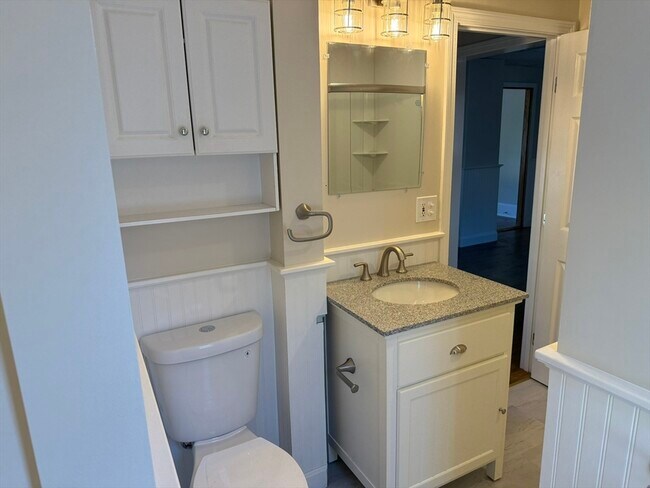 Building Photo - 2 Fremont St