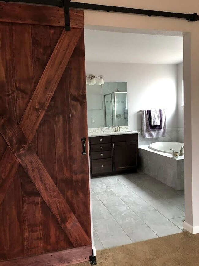 Building Photo - Charming 4 Bd, 2 Ba, Ranch Home in D-12 School District, close to Downtown, Trails and Ft. Carson