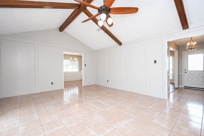 Building Photo - 1006 White Sands Rd