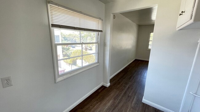 Building Photo - Beautiful Belmont Heights Studio for Rent!