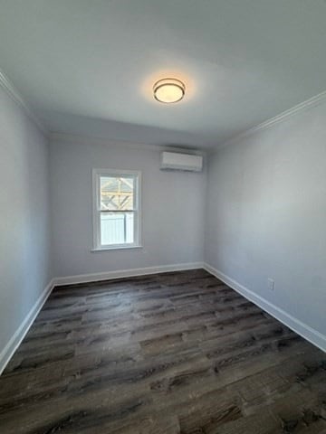 Building Photo - 220 5th St