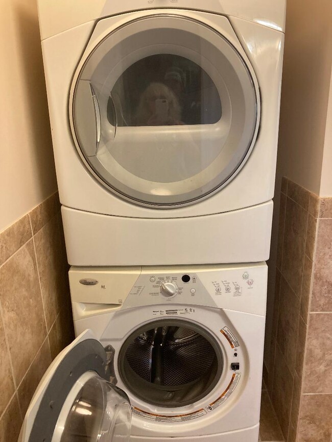 washer/dryer - 108 Babbitt Rd