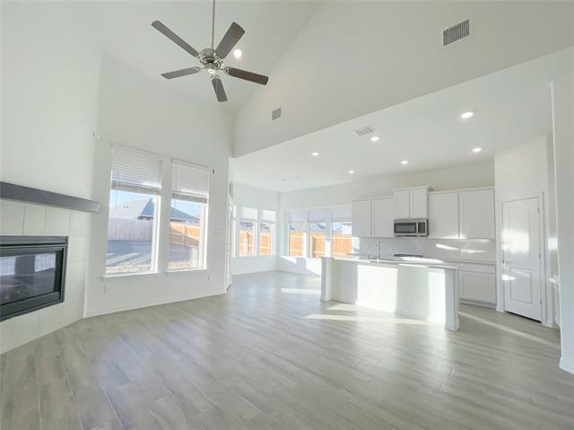 Building Photo - 14625 Little Water Dr