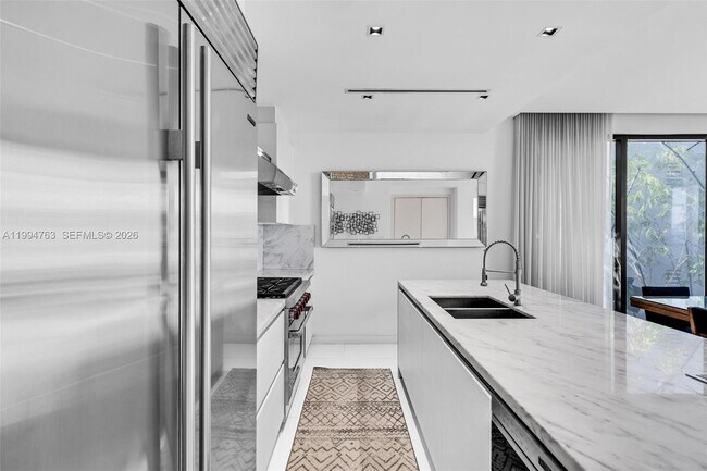 Building Photo - 350 Meridian Ave