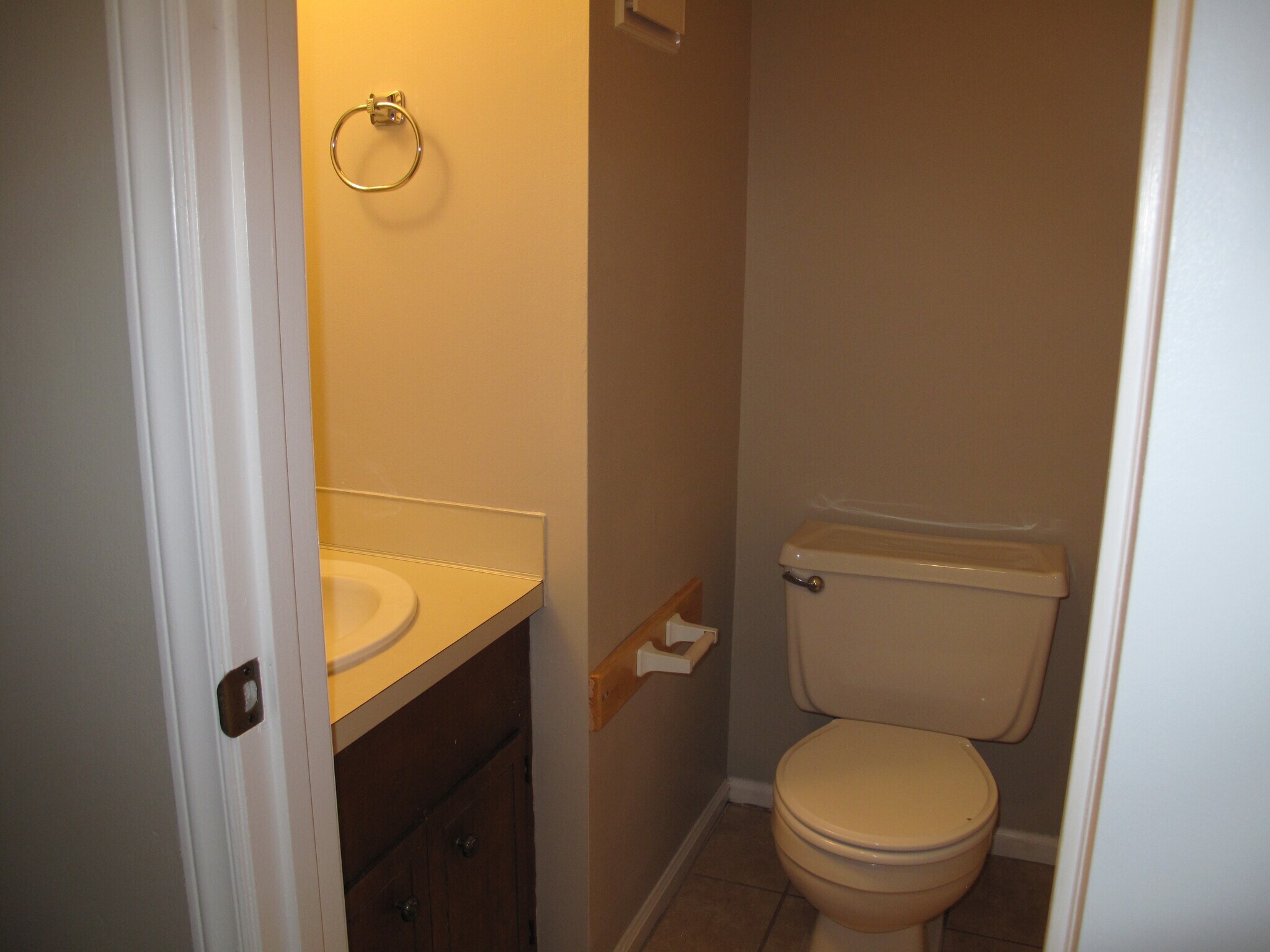 Building Photo - 545 12th Ave NE