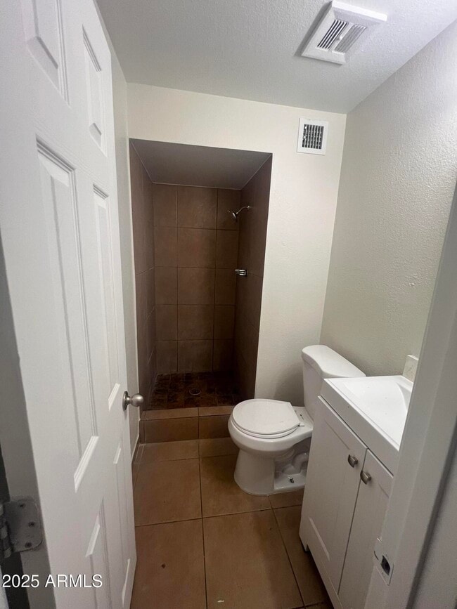 Building Photo - 4525 E Alta Vista Rd