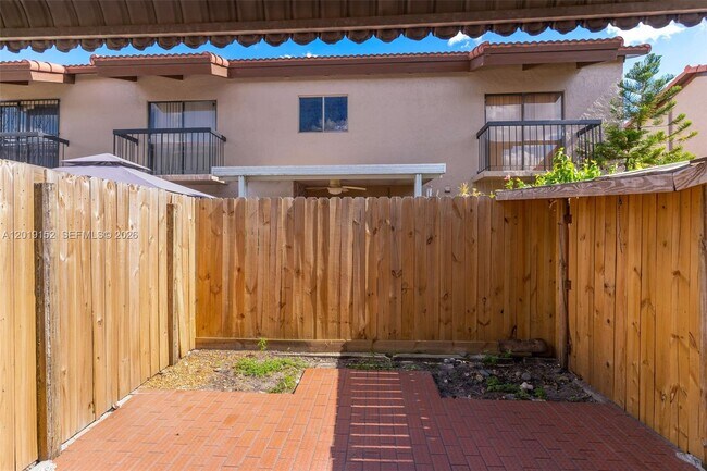 Building Photo - 1811 SW 107th Ave