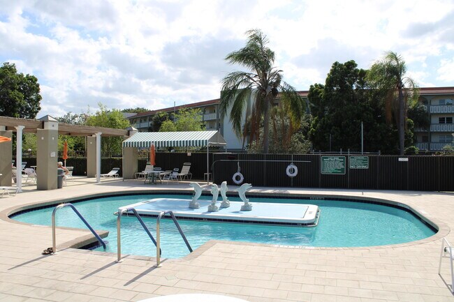Building Photo - 1801 Eleuthera Point