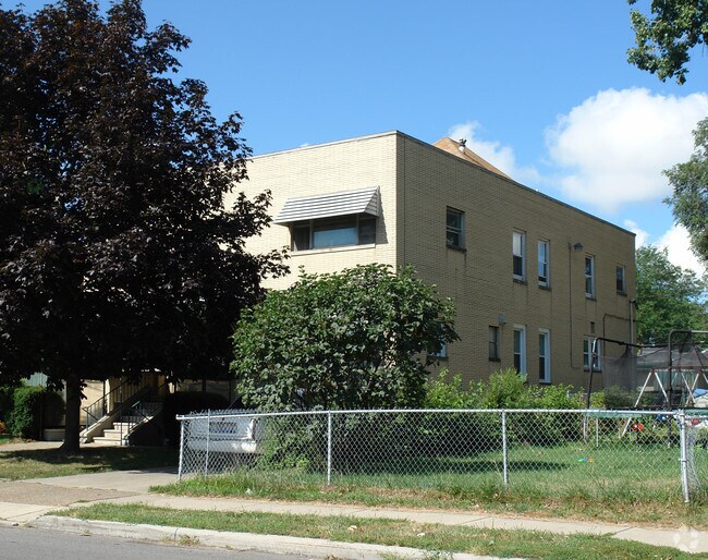 Building Photo - 4239 Lewis Ave