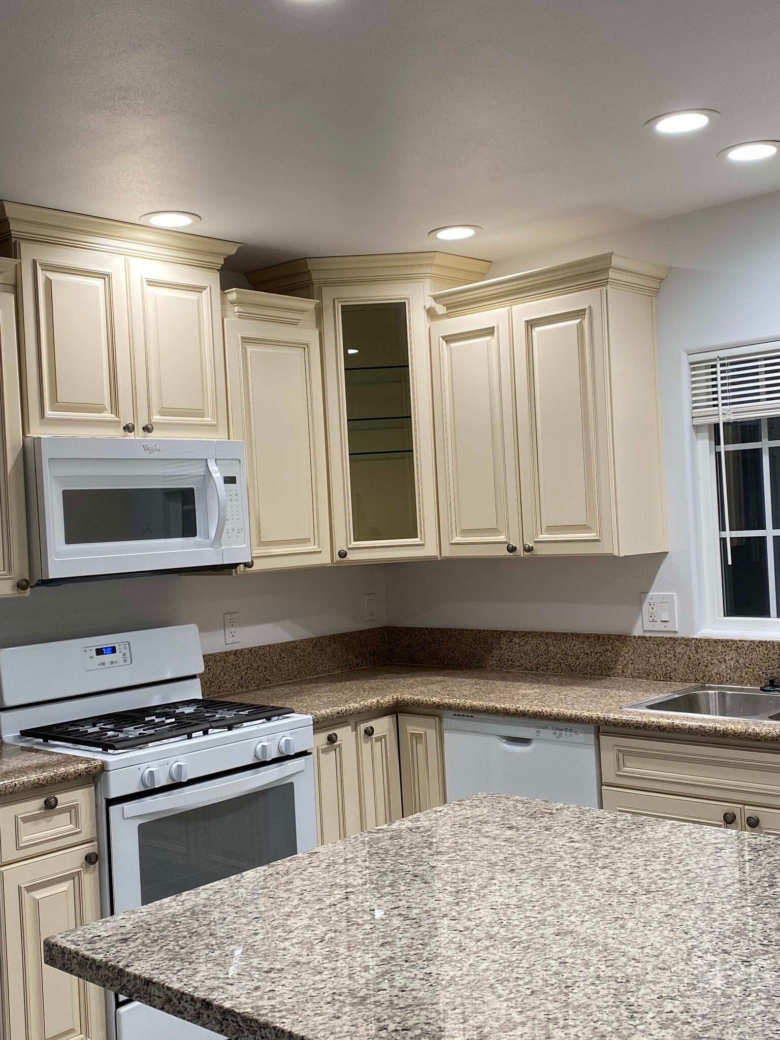 Building Photo - 2002 18th St