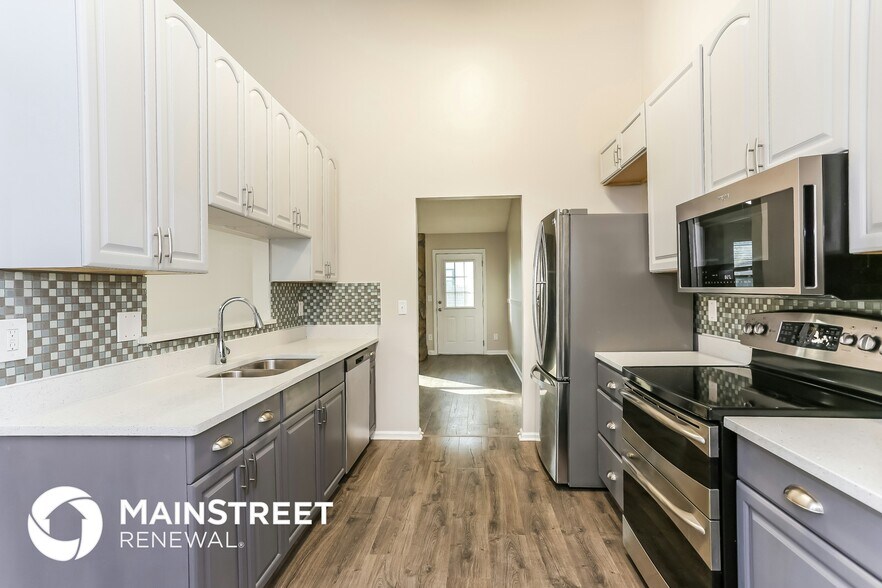 Building Photo - 2016 Avila Way