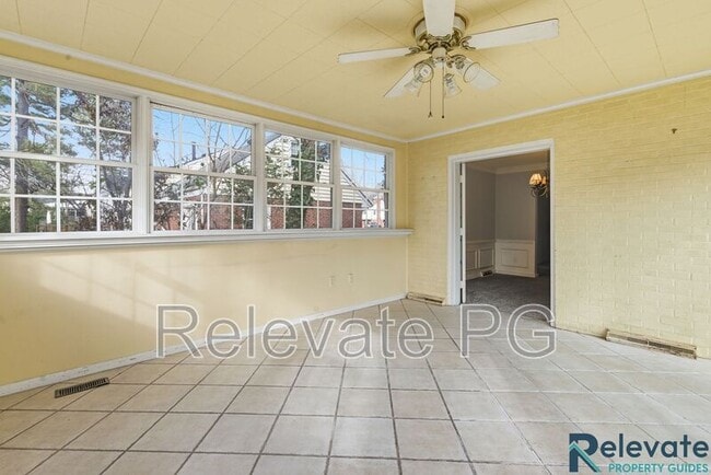 Building Photo - 8903 Freestone Ave