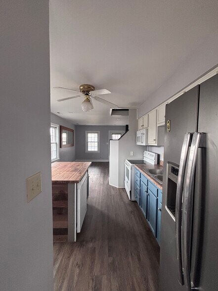 Building Photo - 2925 Bowman Ave