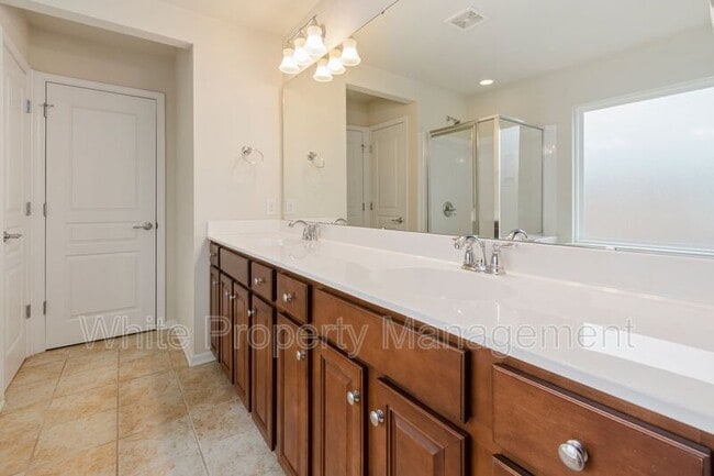 Building Photo - 15648 Canmore St