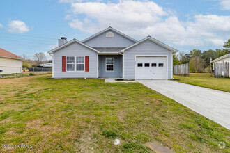 Building Photo - 1309 Navarro Loop