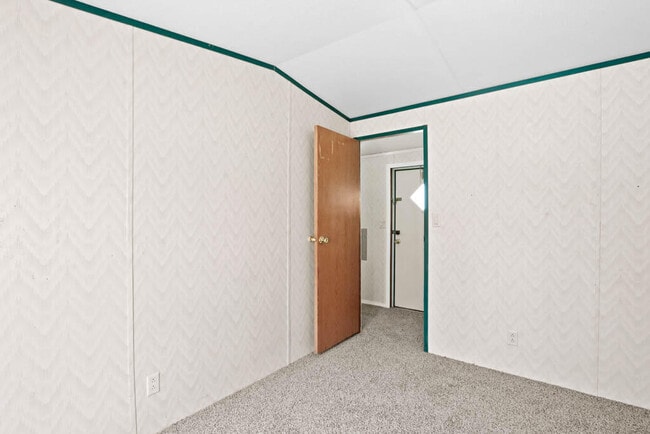 Building Photo - 505 Ricky Zelt Dr