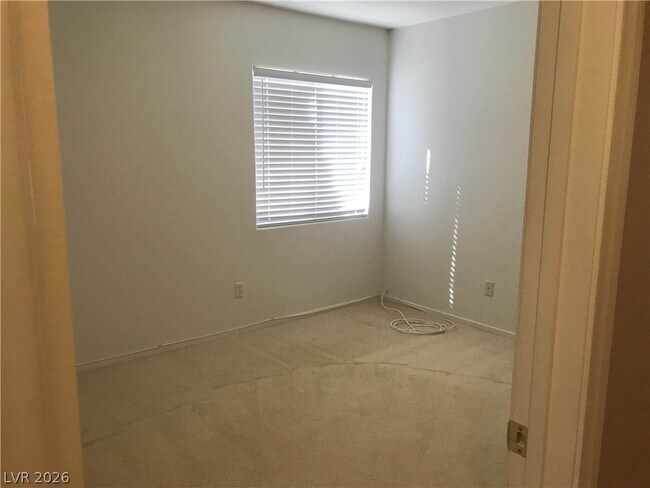 Building Photo - 5916 Baronne Prevost St