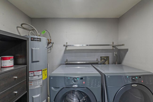 Building Photo - 7931 E San Miguel Ave