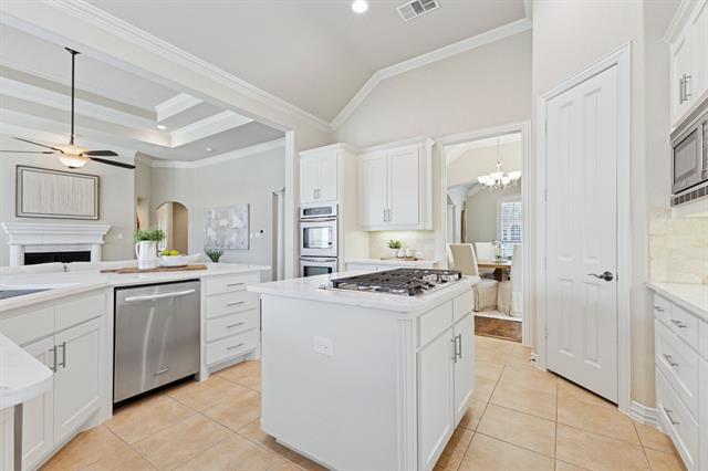 Building Photo - 2015 Crockett Cir