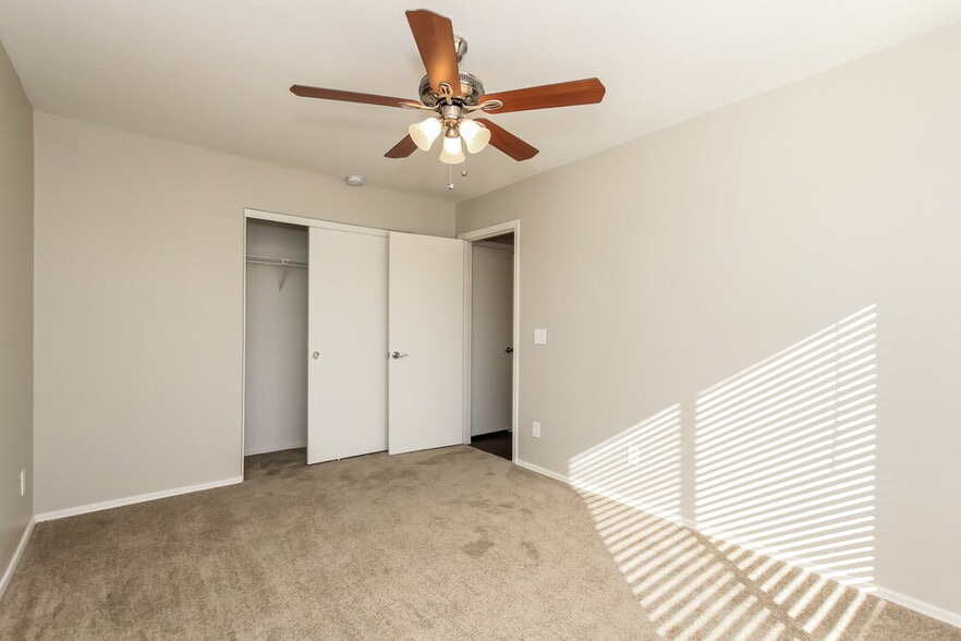 Building Photo - 16080 W Jackson St