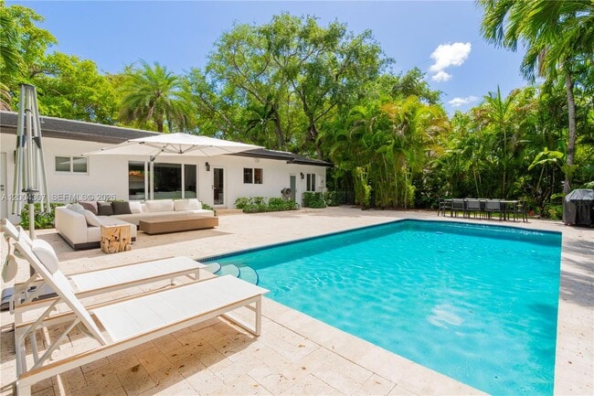 Building Photo - 1029 Mariposa Ave