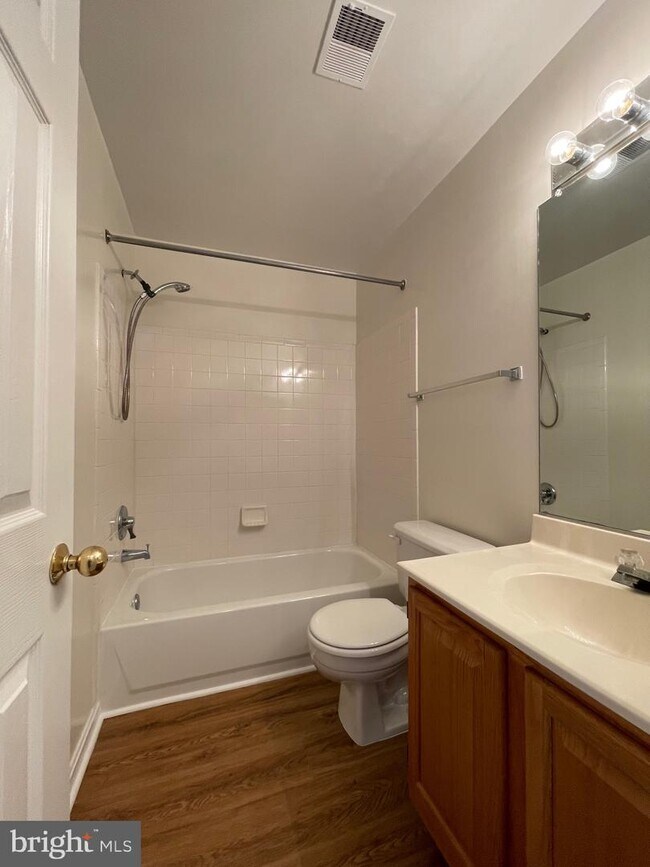 Building Photo - 6103 Wigmore Ln