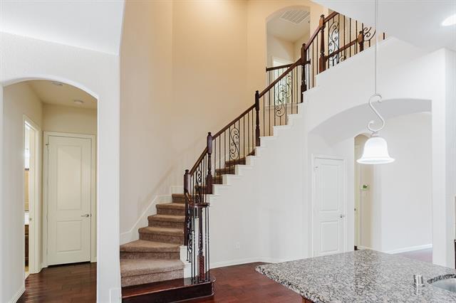 Building Photo - 10809 Grecian Dr