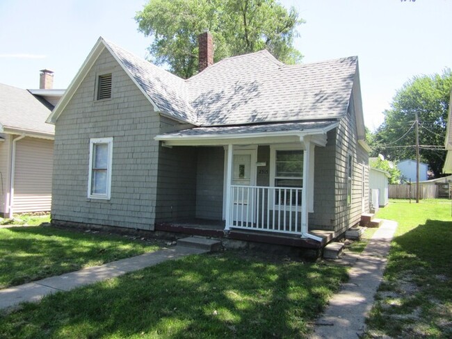 Building Photo - 3 Bedroom House