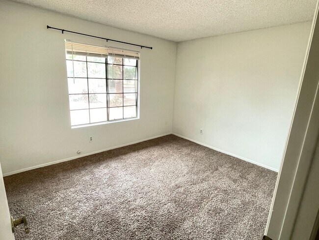 Building Photo - 1609 N Longmore St
