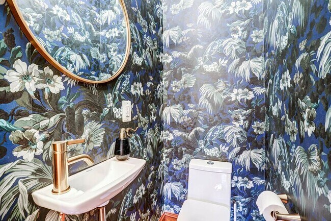 Building Photo - 5012 3rd St NW