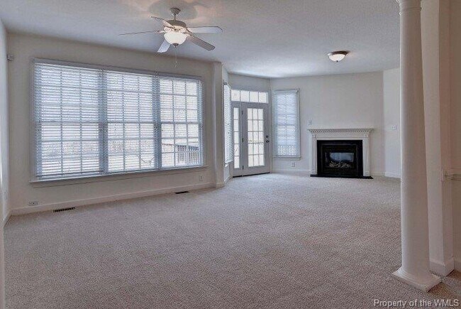 Building Photo - 104 Chanticleer Ct
