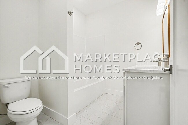 Building Photo - 5 Taverly Dr