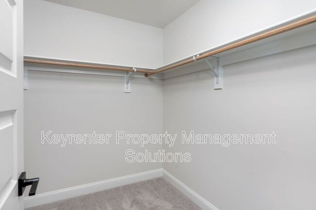Building Photo - 337 Ridgeline Dr