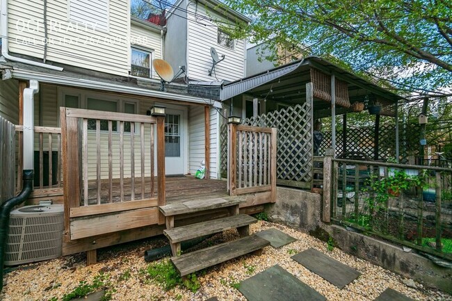 Building Photo - 4562 Silverwood St